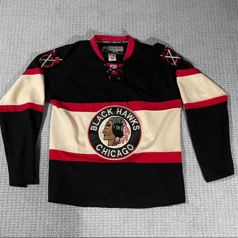 Reebok Vintage Chicago Blackhawks Jersey - Size 48 (Men’s XL)